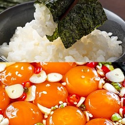 ชุดเซต ไข่แดงดอง 5 ฟอง + สาหร่าย 1 ซอง + ข้าวญี่ปุ่น 1 ห่อ