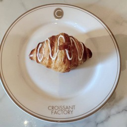 Yuzu croissant