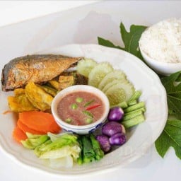 สำรับข้าวน้ำพริกกะปิ + ปลาทูถอดก้าง