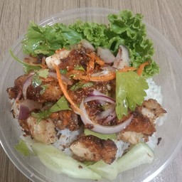ข้าวยำไก่เเซ่บ