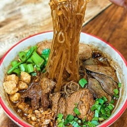 ก๋วยเตี๋ยวเรืออยุธยาเจ๊เฟิร์น สาขา ถนนจันทน์