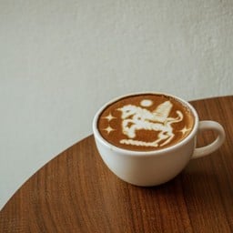 ONCE Coffee&Friends.