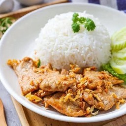 ข้าวราดกระเทียม