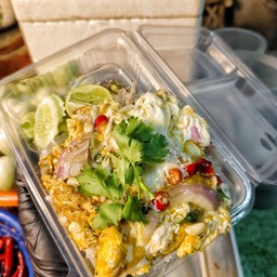 ข้าวไข่ขยี้พริกน้ำปลา
