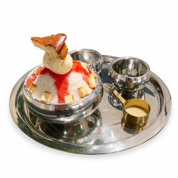 Bingsu strawberry cheesecake บิงซูสตอเบอรี่ชีสเค้ก