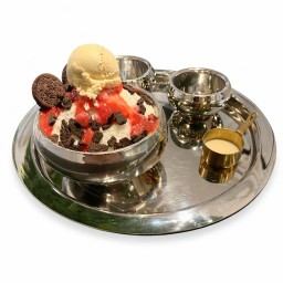 Bingsu strawberry oreo บิงซูสตอเบอรี่โอรีโอ้