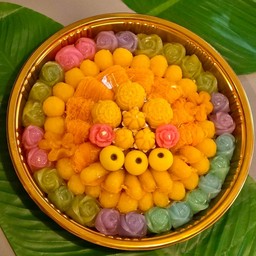 ขนม9มงคลถาด11นิ้ว