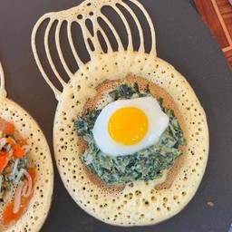 โตเกียวผักโขมผัดชีสไข่ดาว