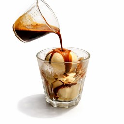 Affogato อาโฟคาโด่
