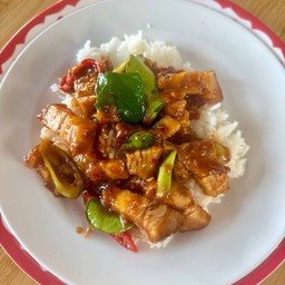 ข้าวพริกแกงหมูกรอบ