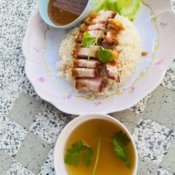 หมูกรอบตำแซ่บ