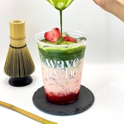 มัทฉะสตรอว์เบอร์รี (Refreshing Matcha Strawberry)