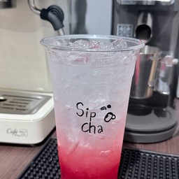 สตอเบอรี่โซดา