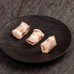 เบค่อนพันไส้กรอก 2 ชิ้น