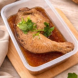 ไก่ต้มน้ำปลา เป็นกับข้าว (พร้อมน้ำจิ้มซีฟู๊ดรสเด็ด)