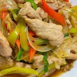 เจ๊ฟ้า อาหารตามสั่ง เฉาก๊วยนมสด