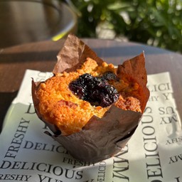 Blueberry Crumble Muffin