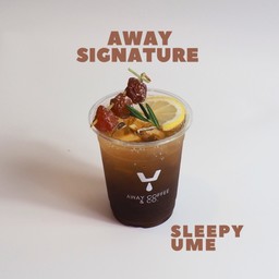 กาแฟสกัดเย็นผสมน้ำผึ้งบ๊วย