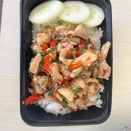 กะเพราไก่ราดข้าว