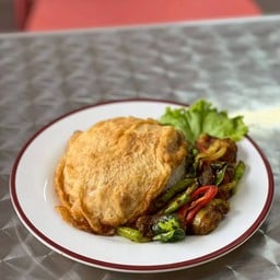 ข้าวราดเครื่องแกง (Stir-fried Chilli with Rice)