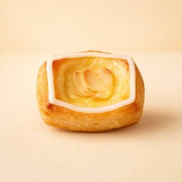Mini Danish (Custard cream)
