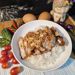ข้าวหมูทอด&ไก่ทอด บ้านยายแป็ด บางกรวย