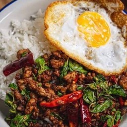 ข้าวกะเพราหมูสับ+ไข่ดาว