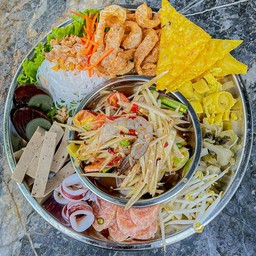 ส้มตำ ถาดกุ้งสด