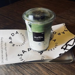 Iced Matcha Oreo Milk มัทฉะนมสดโอริโอ้