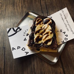 Toast ขนมปังปิ้งช็อกโกแลตกล้วย