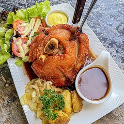ขาหมูเยอร์มันเนื้อฉ่ำ