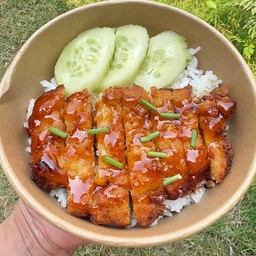 ข้าวหน้าไก่ทอดราดซอสเกาหลี