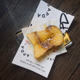 Toast ขนมปังปิ้งเนยนมนํ้าตาล