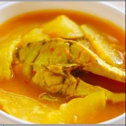 แกงส้มผักรวมใส่ปลากระพง