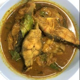 แกงป่าปลาดุกใส่ใบแป้น