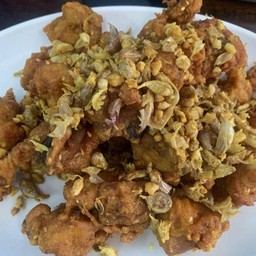 ไก่ทอดขมิ้น