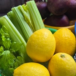 น้ำผัก ผลไม้สกัดเย็น สูตร Green Detox