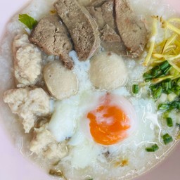 โจ๊กหมูรวม ไข่ลวก