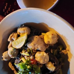 ก๋วยเตี๋ยวรสมือเชฟ บ้านดู่