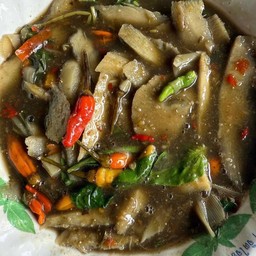 แกงหน่อไม่สด