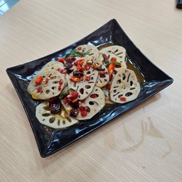Stir fried lotus root