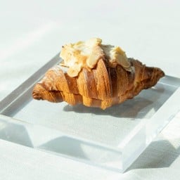 ครัวซองต์อัลมอนด์