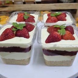 เค้กสตรอเบอรี่ชีสพาย