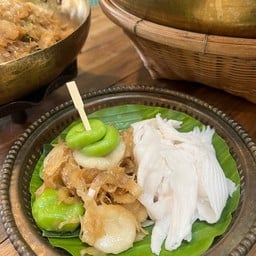 ขนมต้มแดง