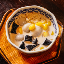 บัวลอยนมสด ทรงเครื่อง โครตหร่อย