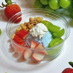 กรีกโยเกิร์ตสไปรูลิน่า1Scoop+4ท็อปปิ้งเลือกเองได้เลยค่าา