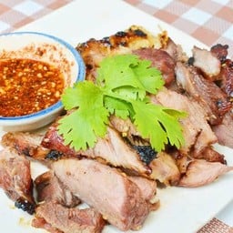 เนื้อย่างจิ้มแจ่ว