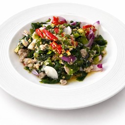 ยำสาหร่ายวากาเมะหมูสับ