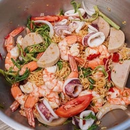 ส้มตำ ยำ ลาบ 101