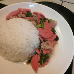คะน้าไก่ยอเเดง